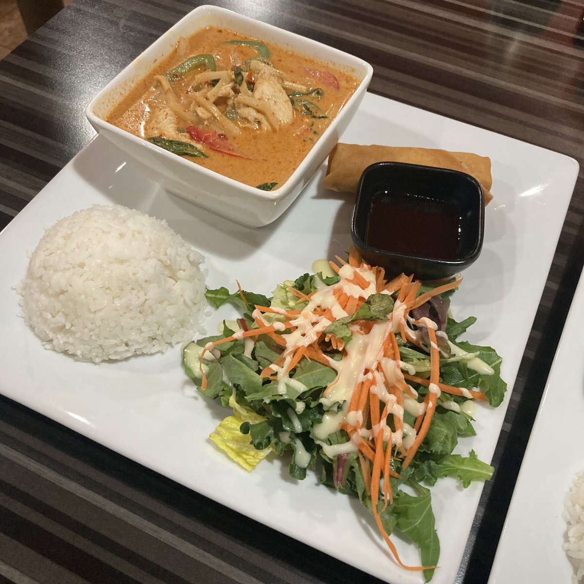 RaulerFood's tweet image. Dub Grub | Thai Food

• Pad Prik King
• Red Curry Chicken
• Mixed Green Salad, White Rice, Egg Roll and Sweet and Sour Sauce

#ExtraSpicy #Saucey