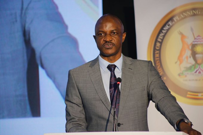 hafswa_nalwoga's tweet photo. Today 23rd Mar 2023: @mofpedU organized the inaugural debt & development policy. The Debt Sustainability Analysis Report published annualy jointly with @IMFNews & @WorldBank
shows that Uganda's debt is sustainable & is projected to reduce in the medium term. #UGDebt23 https://t.co/nLGfIhNGuO