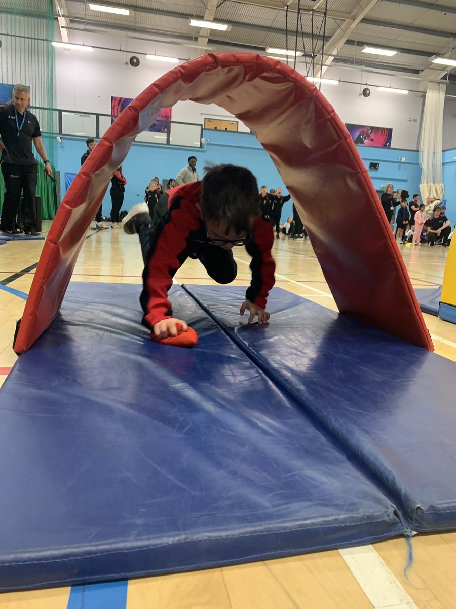 NottsHighIJS's tweet photo. Year 2 had a fantastic time at the Agility Festival this morning celebrating lots of sporting abilities in schools across Nottinghamshire. Thank you to @NTUSport for hosting #somuchmore #iamconnected #iamhappyandhealthy https://t.co/GEWH6g1byV