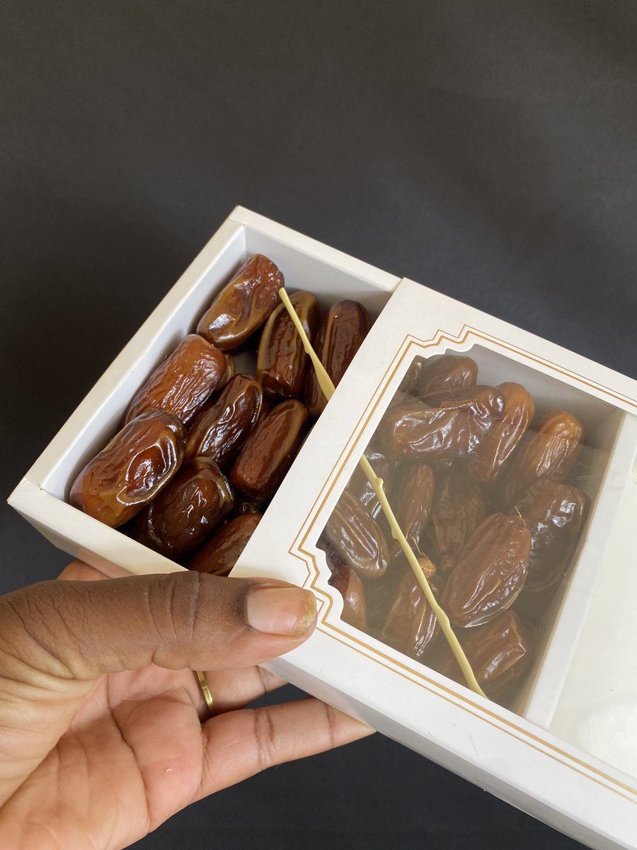 sunupack's tweet image. Vous cherchez une boîte originale pour les dattes que vous voulez offrir ou mettre dans vos coffrets ramadan 😊
Nous vous conseillons cette boîte 

C’est disponible sur notre site 😊

sunupack.com/product/boite-…