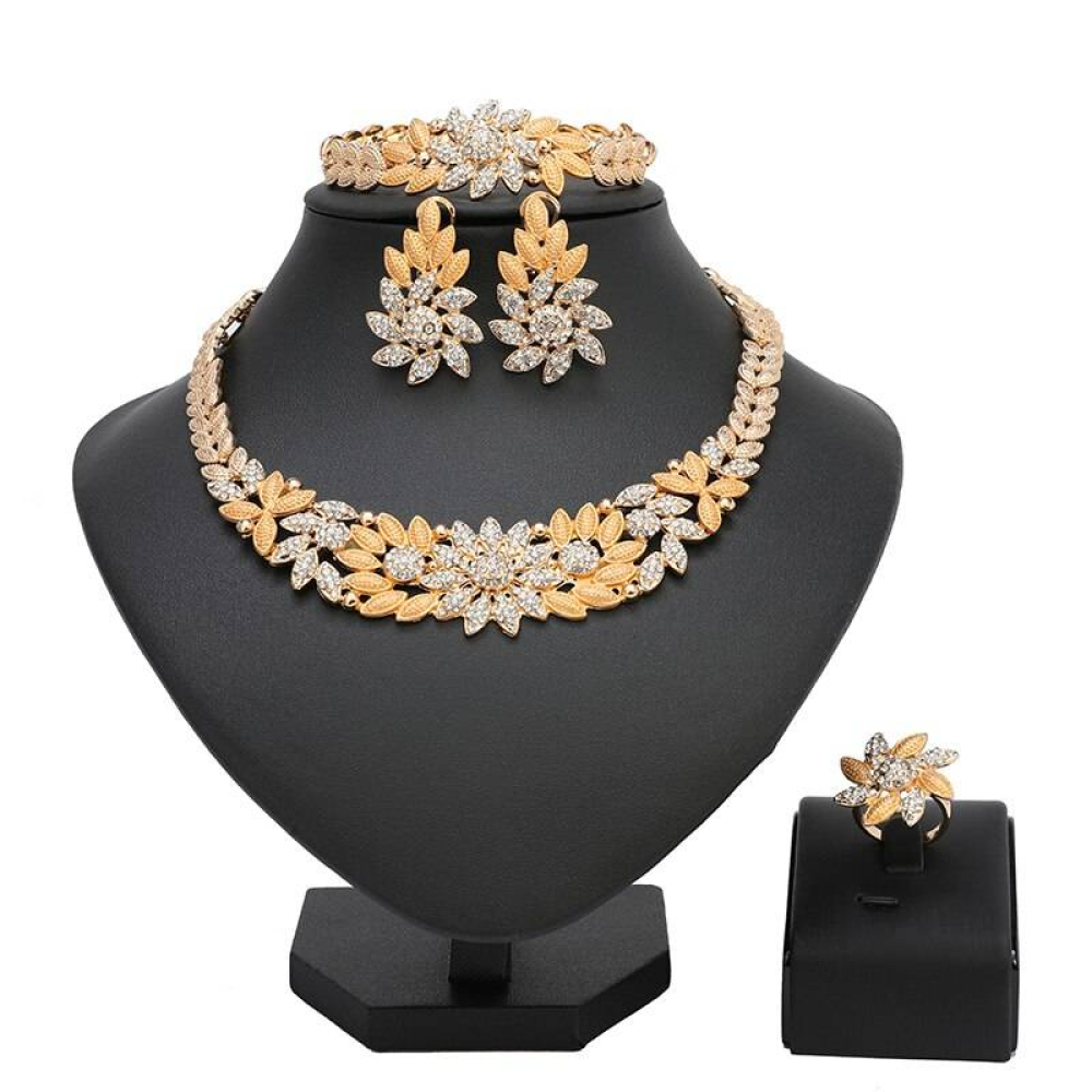 Cubic Zirconia Gold Wedding Jewellery Set - AMARI - rbjewellery.com/product/cubic-… 

#etsyshopowner #summerfashion #indiebusiness #jewelryforsale #jewelryoftheday #postoftheday