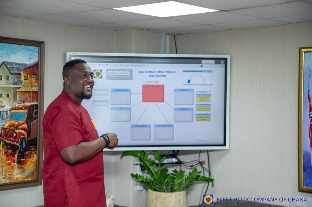 jnbonsu's tweet photo. ECG Managing Director Presentation to Minister of Energy. 
Real Time Revenue Monitoring Dashboard. Built with #Powerbi https://t.co/Gr05RM10ir
