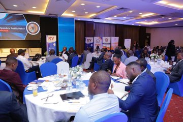 hafswa_nalwoga's tweet photo. Today 23rd Mar 2023: @mofpedU organized the inaugural debt & development policy. The Debt Sustainability Analysis Report published annualy jointly with @IMFNews & @WorldBank
shows that Uganda's debt is sustainable & is projected to reduce in the medium term. #UGDebt23 https://t.co/nLGfIhNGuO