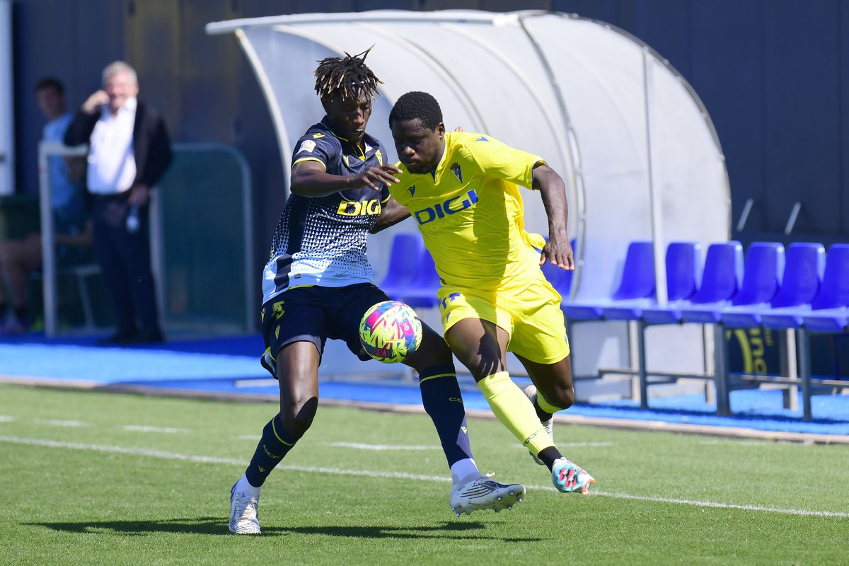 #Mirandilla 💛💙

<a href="/Kensvazquez/">Kens🩵⭐️</a>, <a href="/rafallorente10/">Rafa Llorente</a>, <a href="/OliverViera30/">Óliver Viera</a> y <a href="/MwepuFrancisco/">Francisco Mwepu</a> participaron en el día de hoy en el partido de entrenamiento del primer equipo.