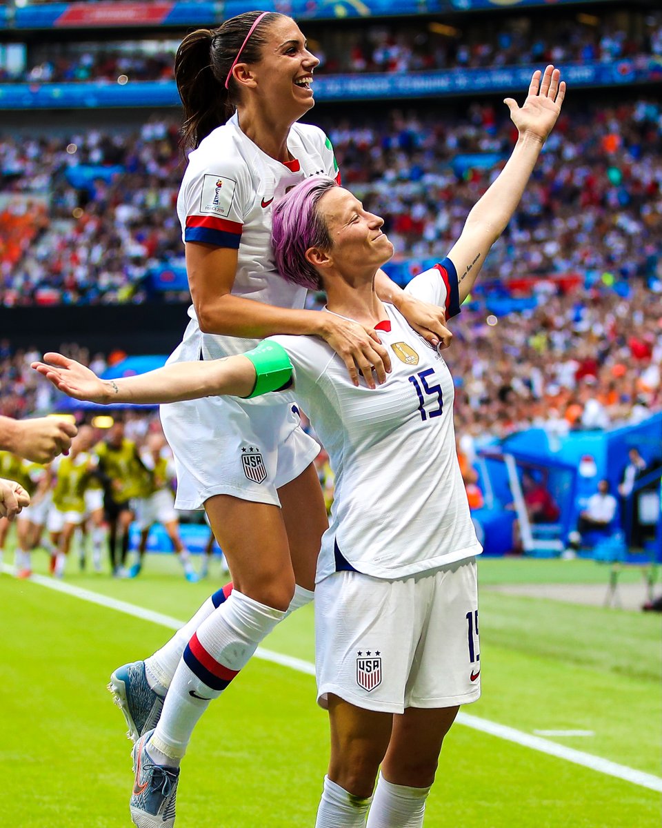 FIFAWWC's tweet image. Dangerous duo. 🔥🇺🇸

@AlexMorgan13 x @mPinoe