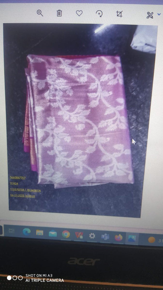 LAVANYAKUNTALA's tweet photo. Meesho is the cheeting fraud online shopping app. #meesho
We Purchased a saree of Rs. 1255/- from meesho app on 29/12/2022 SUB ORDER ID:196326799303_1.  But we  received damaged one the same is returned but till today I didn't receive any refund.  will you please respond. https://t.co/HP4mveu98K