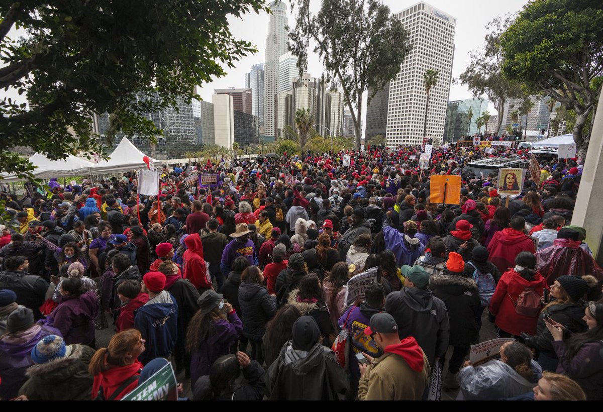 GyrltalkwithjM's tweet photo. 🥹🙏🏾So proud of the #LAUSD workers and teachers going on strike! @LAUSDSup I hope they give you all what you need! #SupportTheTeachers  and workers! They deserve more! https://t.co/5moKmFZ0CK