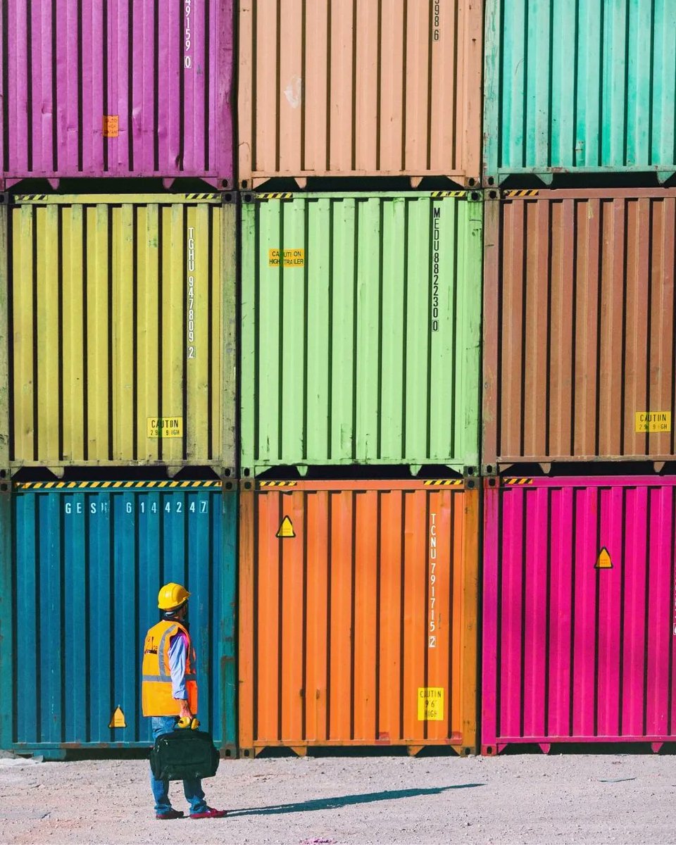 FMiLogistics's tweet photo. Efficiently delivering solutions, one package at a time. 

#freightbroker #logistics #freight #transportation #supplychain #freightdispatcher #truckingbusiness #logisticsmanagement #warehouse #logisticscompany #dispatch #business https://t.co/DjAIqje0Uw