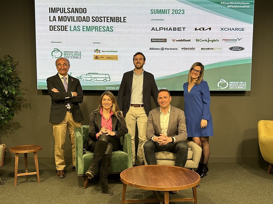 Nacex (@nacex_) on Twitter photo 2023-03-23 14:27:00 Xavier Calvo, Dir, de Desarrollo de Negocio en NACEX, en '#SUMMIT2023: Impulsando la Movilidad Sostenible desde las Empresas': “La entrega en domicilio debería ser un servicio premium y solo para aquellos casos en los que sea necesario”. @PlataformaEMS #SmartMobilitySpain Xavier Calvo, Dir, de Desarrollo de Negocio en NACEX, en '#SUMMIT2023: Impulsando la Movilidad Sostenible desde las Empresas': “La entrega en domicilio debería ser un servicio premium y solo para aquellos casos en los que sea necesario”. @PlataformaEMS #SmartMobilitySpain