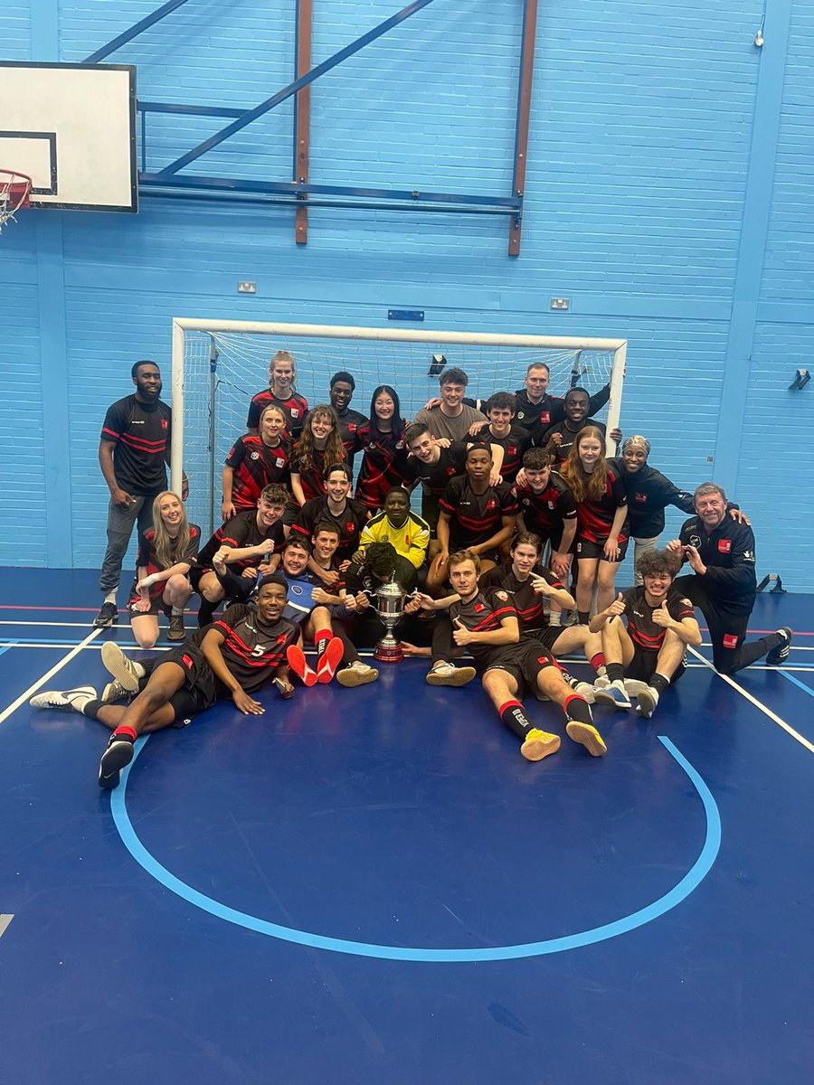 Willbailey747's tweet photo. 3 trophies in 3 days, not bad really @sportinstaffs @FutsalStaffs https://t.co/CQHA1UOwtr