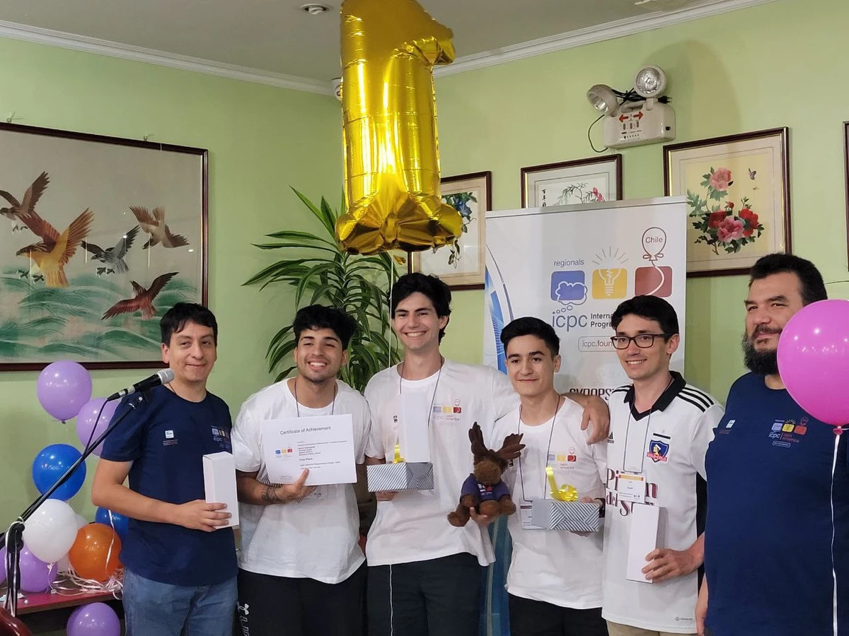 IMC_UC's tweet photo. 📢 Una gran noticia: Vicente Opazo y Benjamín Rubio, estudiantes del IMC, participan en el primer equipo de la UC que clasifica al Concurso Internacional de Programación Universitaria (ICPC), el torneo más grande y antiguo en su tipo en el mundo. Link 👉: https://t.co/Mh9LU4rLNv https://t.co/Zco5vsVUid