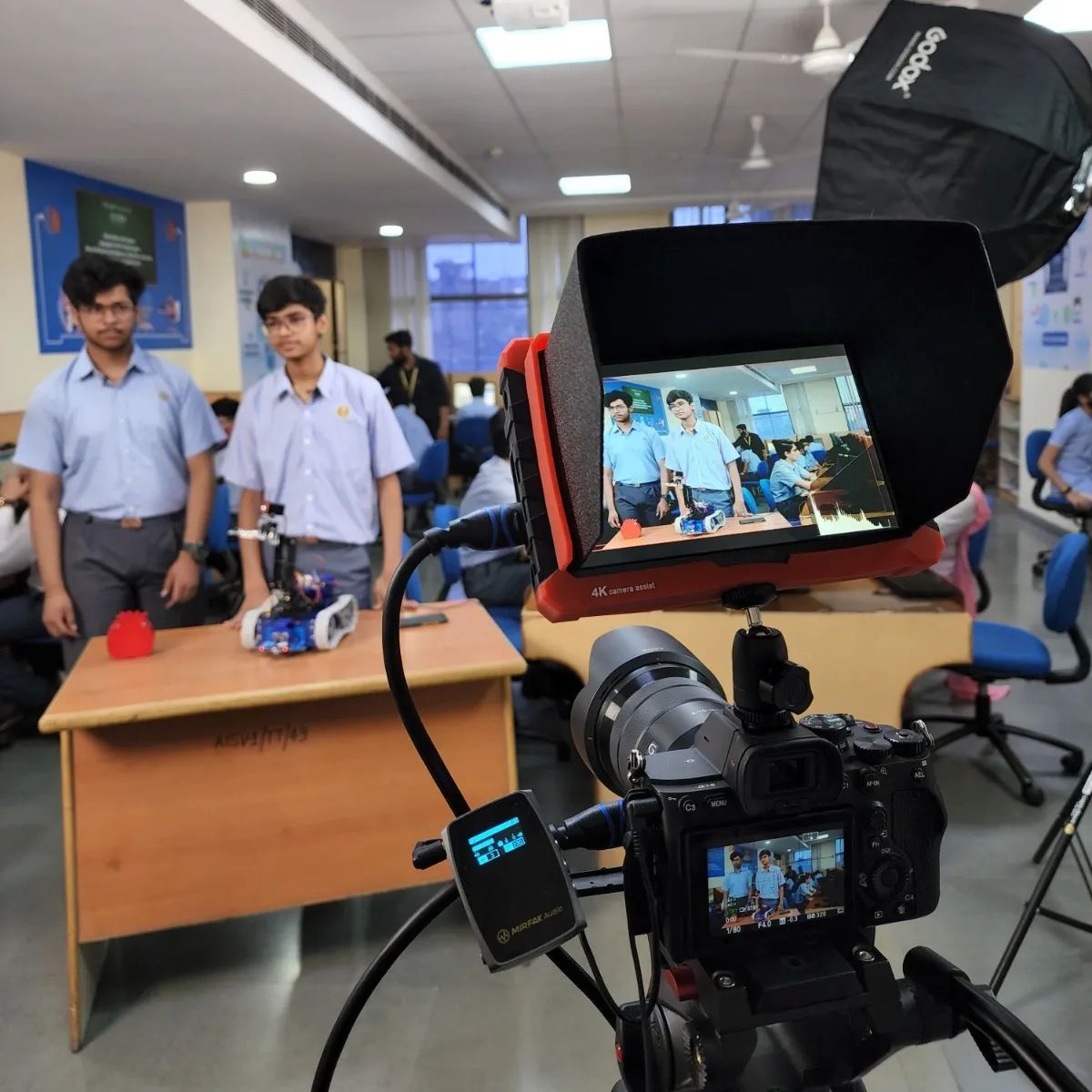 Delmumfilms's tweet photo. BECAUSE WE HAVE THE BEST EQUIPMENT IN THE CITY AND WE KNOW HOW TO USE IT FOR THE BEST OUTCOME!

#productshoot #photography #corporateshoot #corporatefilm #corporate #delmumproduction #delmum #productionhouse #production #shootindelhi #videoproduction #bollywood #delhincr #shoot https://t.co/gkWX8LjGtY