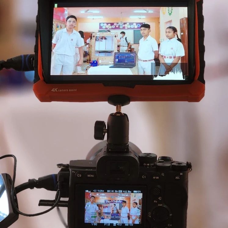 Delmumfilms's tweet photo. BECAUSE WE HAVE THE BEST EQUIPMENT IN THE CITY AND WE KNOW HOW TO USE IT FOR THE BEST OUTCOME!

#productshoot #photography #corporateshoot #corporatefilm #corporate #delmumproduction #delmum #productionhouse #production #shootindelhi #videoproduction #bollywood #delhincr #shoot https://t.co/gkWX8LjGtY