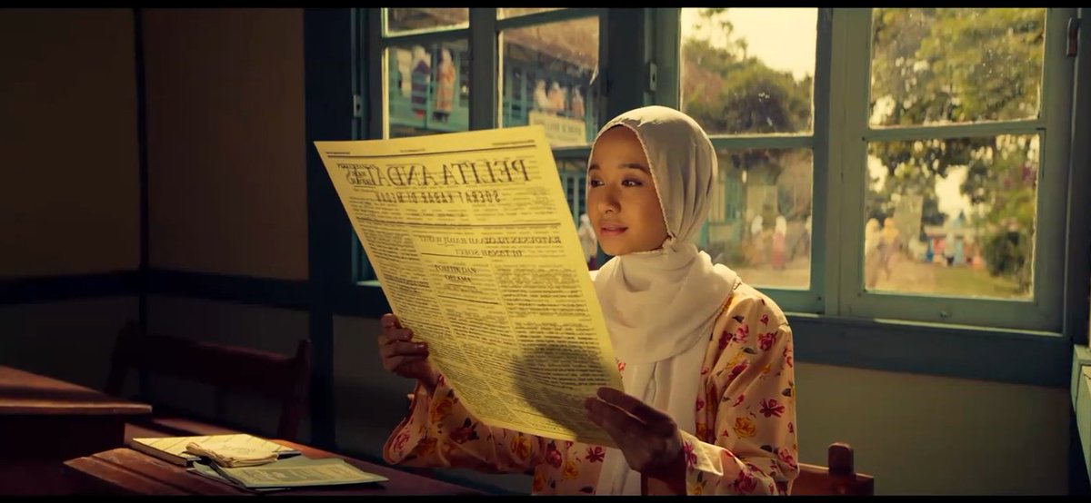 Trailer Buya Hamka langsung dirilis buat 3 volume!

Durasi total 7 jam dipake buat nyeritain seumur hidup Hamka tahun 1908-1981. Prostetik masa tuanya gokil, gak heran budget makeup-nya 3 Miliar.

Minton bahas sekilas ceritanya per volume 👇🏻