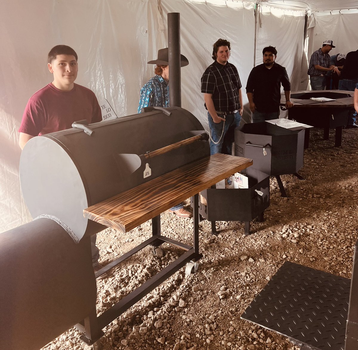 ROISDCTE's tweet photo. @red_oakffa welding students are competing at the Ellis County Expo At Mechanic show @rohighschool @redoakisd 👨‍🏭 https://t.co/98oULaop5N
