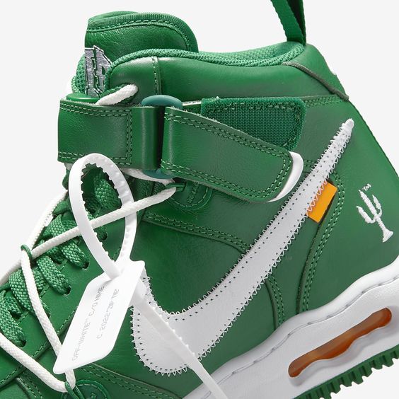 TeeInspos's tweet photo. Thoughts on the new Off-White x Nike Air Force 1 Mid 'Pine Green'?

@Nike @OffWht https://t.co/cZHbCOZN6P