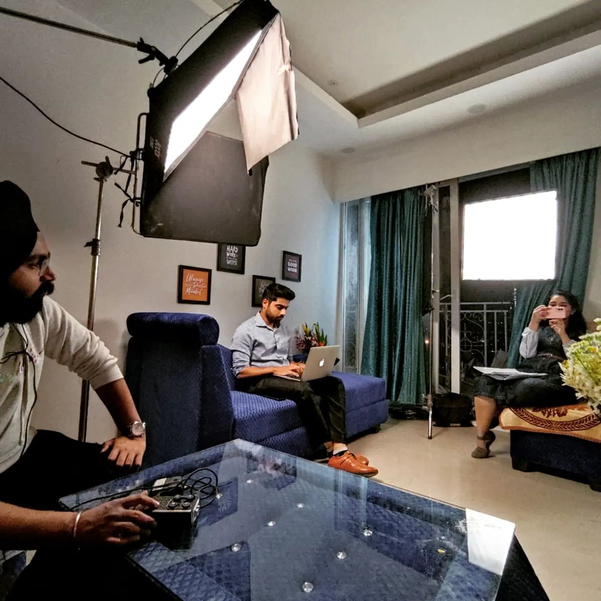 Delmumfilms's tweet photo. ADVERTISEMENT SHOOT 🎥 🤌🏻

productshoot #photography #corporateshoot #corporatefilm #corporate #delmumproduction #delmum #productionhouse #production #shootindelhi #videoproduction https://t.co/6ZOWk0tsIt