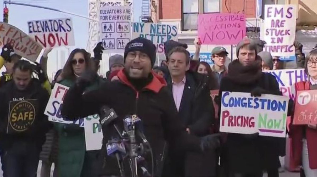 saferstreetsny's tweet photo. Guess who will be unfazed if congestion pricing is passed? The wealthy elite and bike bro buddies. The elderly, disabled or those not rich enough to pay the toll be damned! Instead of coming up with a solution for NYC residents these pols want then obliterated! #RadicalElite https://t.co/faWLnqx2az