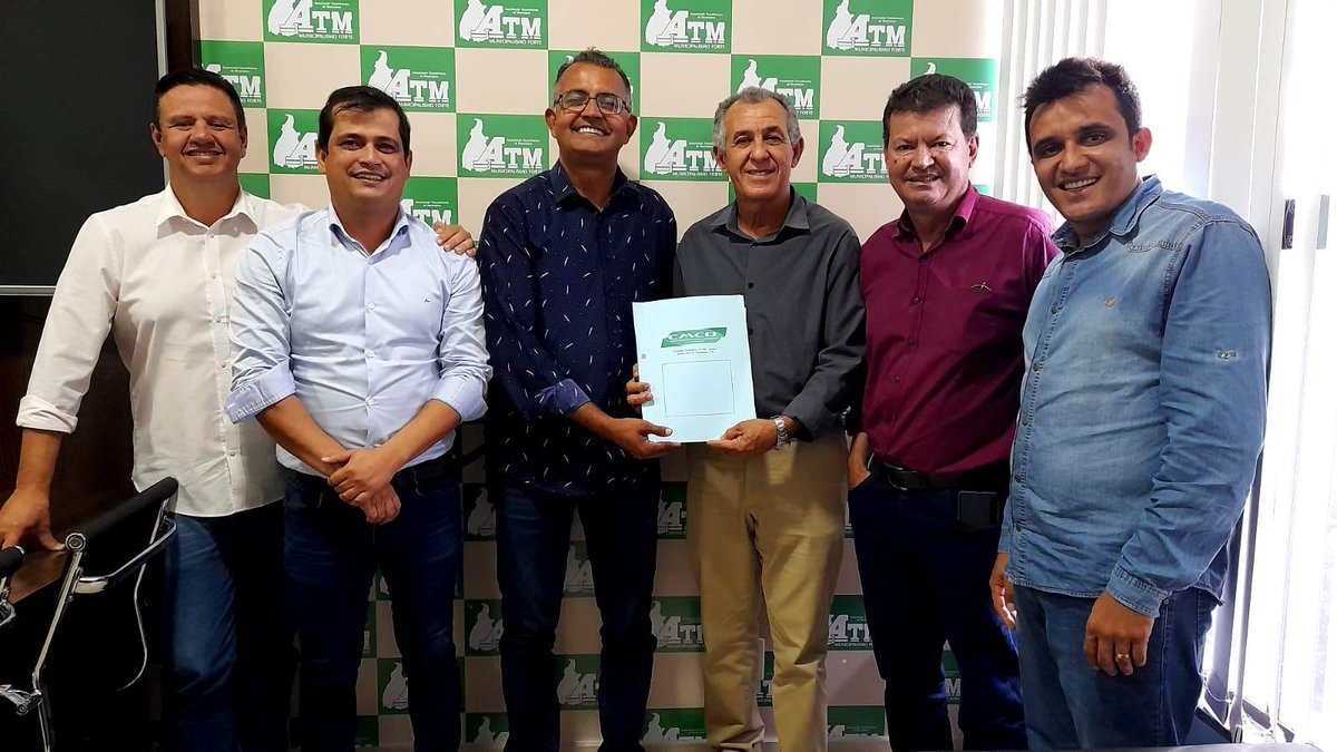 AscomATM's tweet photo. Prefeito de Nova Rosalândia é eleito presidente do consórcio de Municípios do Centro Oeste

Clique no link e veja a matéria completa 🌐➡️ https://t.co/kZaatvW9xl https://t.co/lLxxzsOzAQ