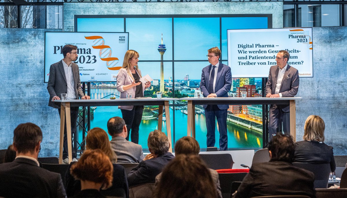 pkv_verband's tweet photo. „Die #Digitalisierung des Gesundheitswesens wird nur gelingen, wenn wir für Patienten und Ärzte einfache und komfortable Zugänge schaffen. Daher setzt die #PKV auf digitale Identität statt Karte und einen einfachen Online Check.“ Florian Reuther auf der #HBPharma 2023. https://t.co/ECehimlIB4