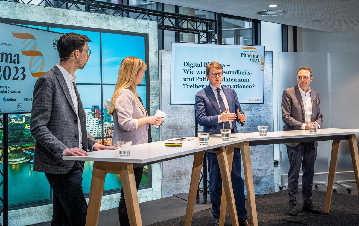 pkv_verband's tweet photo. „Die #Digitalisierung des Gesundheitswesens wird nur gelingen, wenn wir für Patienten und Ärzte einfache und komfortable Zugänge schaffen. Daher setzt die #PKV auf digitale Identität statt Karte und einen einfachen Online Check.“ Florian Reuther auf der #HBPharma 2023. https://t.co/ECehimlIB4