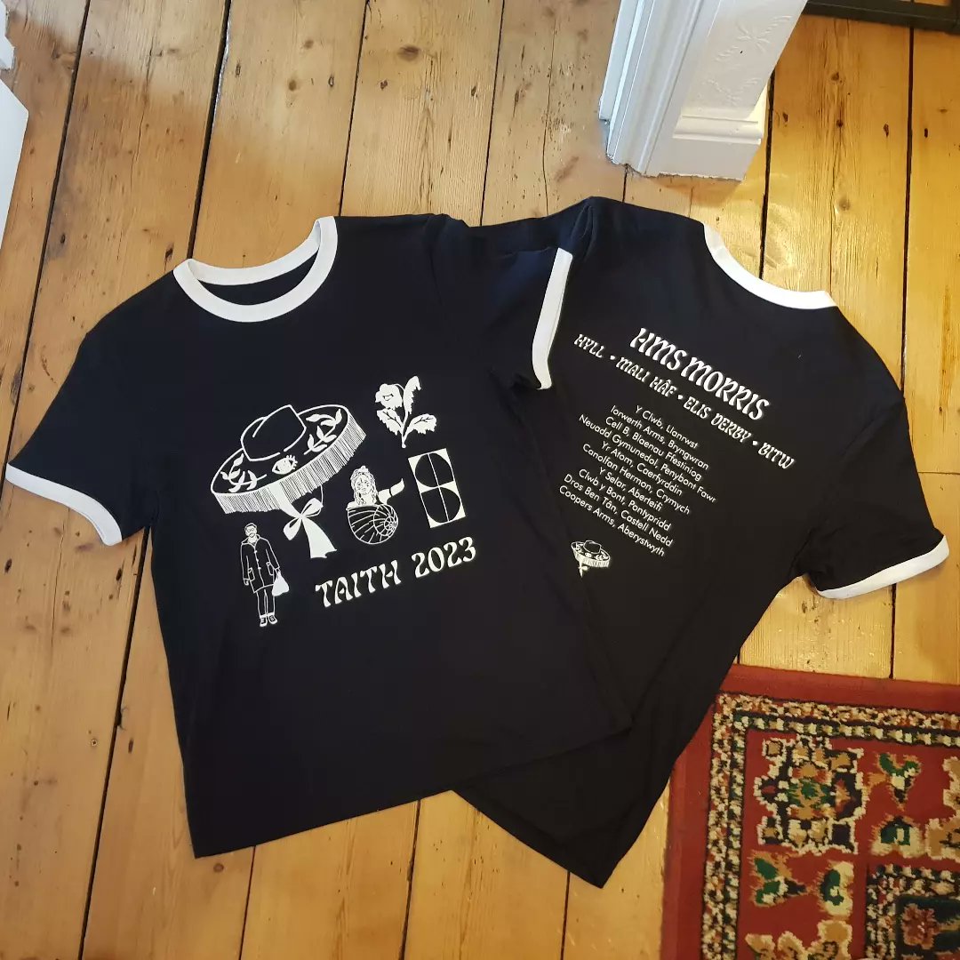 I've been dribbling over these (not literally) for the last hour. 2023 TOUR T-SHIRTS designed by @MariElinM with the support of @PenglogCo & @Hyllband @mali_haf @ElisDerby & @bitwbitwbitw and printed by @ThePrinthaus Super limited amout available only at the shows 👕