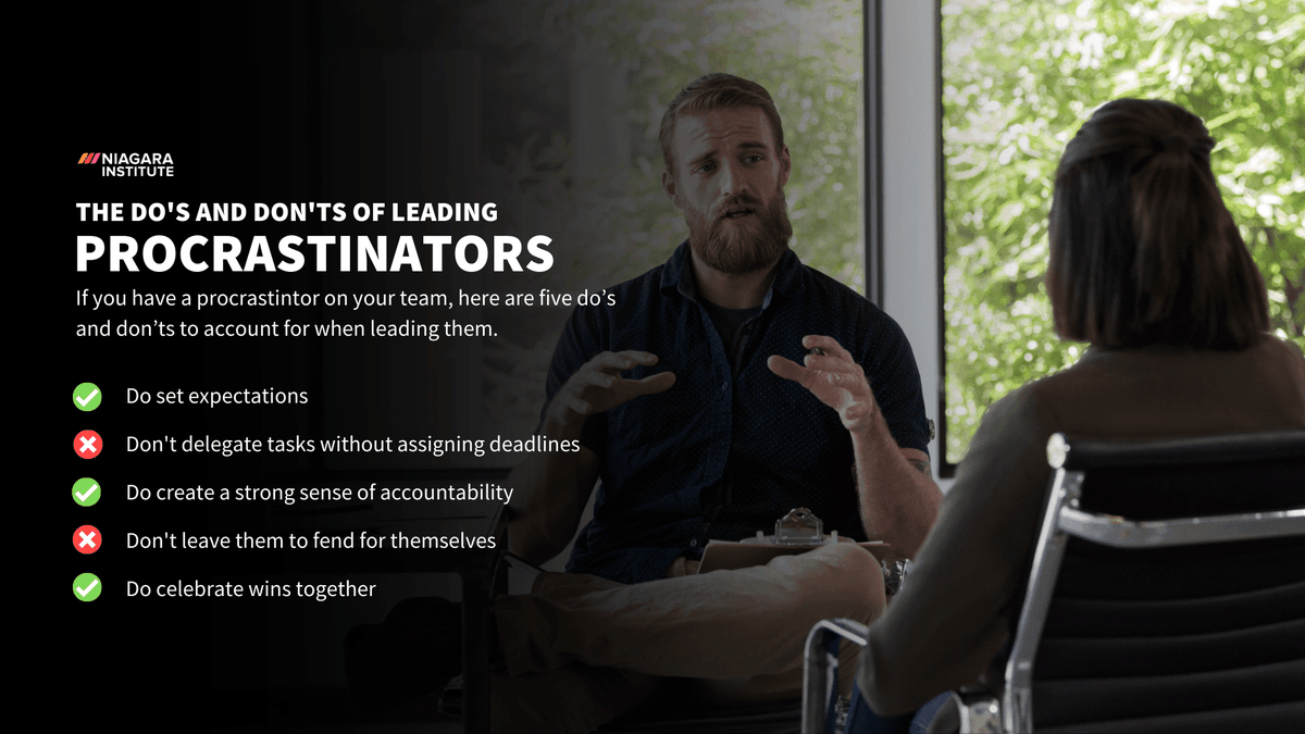 Leading a procrastinator can be challenging, especially if you aren’t one yourself. However, it can help to follow these five do's and don'ts. hubs.li/Q01vZQ2w0