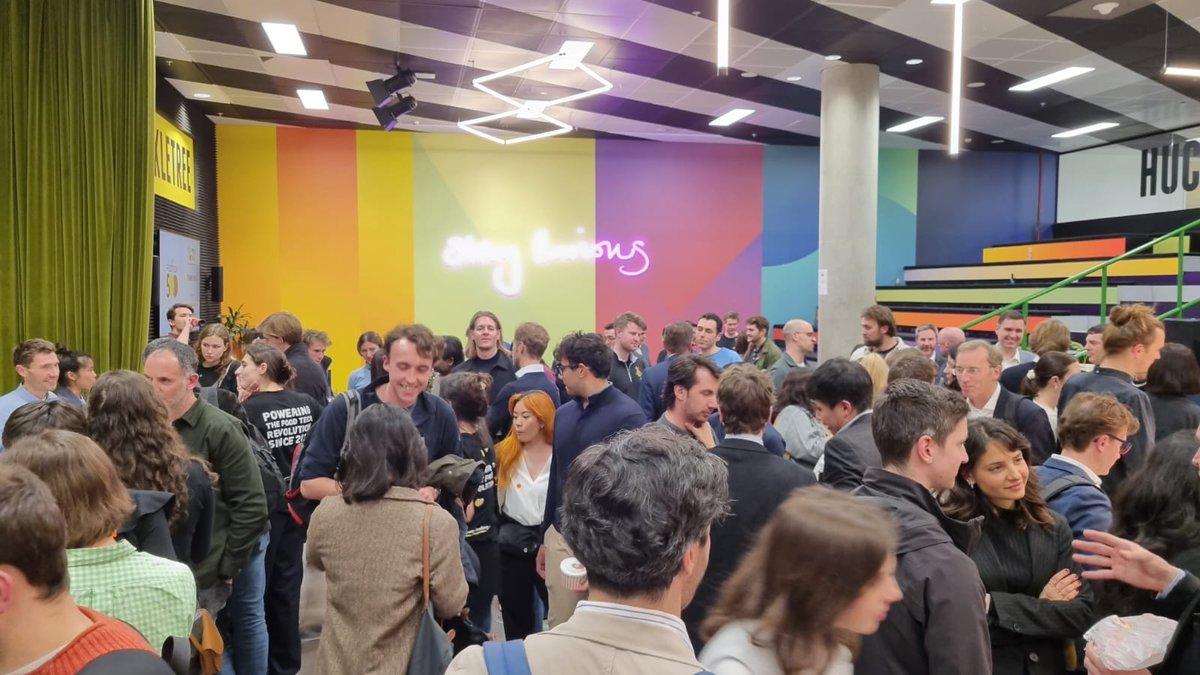 forwardfooding's tweet photo. We're thrilled to have unveiled the 'UK Wall of Fame', showcasing the official rankings of the 2022 FoodTech 500🍻
A huge thanks to all the participants who attended and made it a night to remember!
#foodtech #agrifootech https://t.co/l8AOUhkdCB