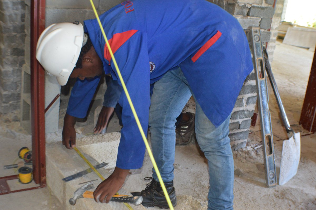 riseint_org's tweet photo. 1/3: Last week on 15th March the #riseint team was part of a workshop organized by the Morija Heritage team constructing a hempcrete house in Morija. We were alongside students from Lerotholi Polytechnic and the Limkokwing University of Creative Technology. https://t.co/SHoeSeMTqI