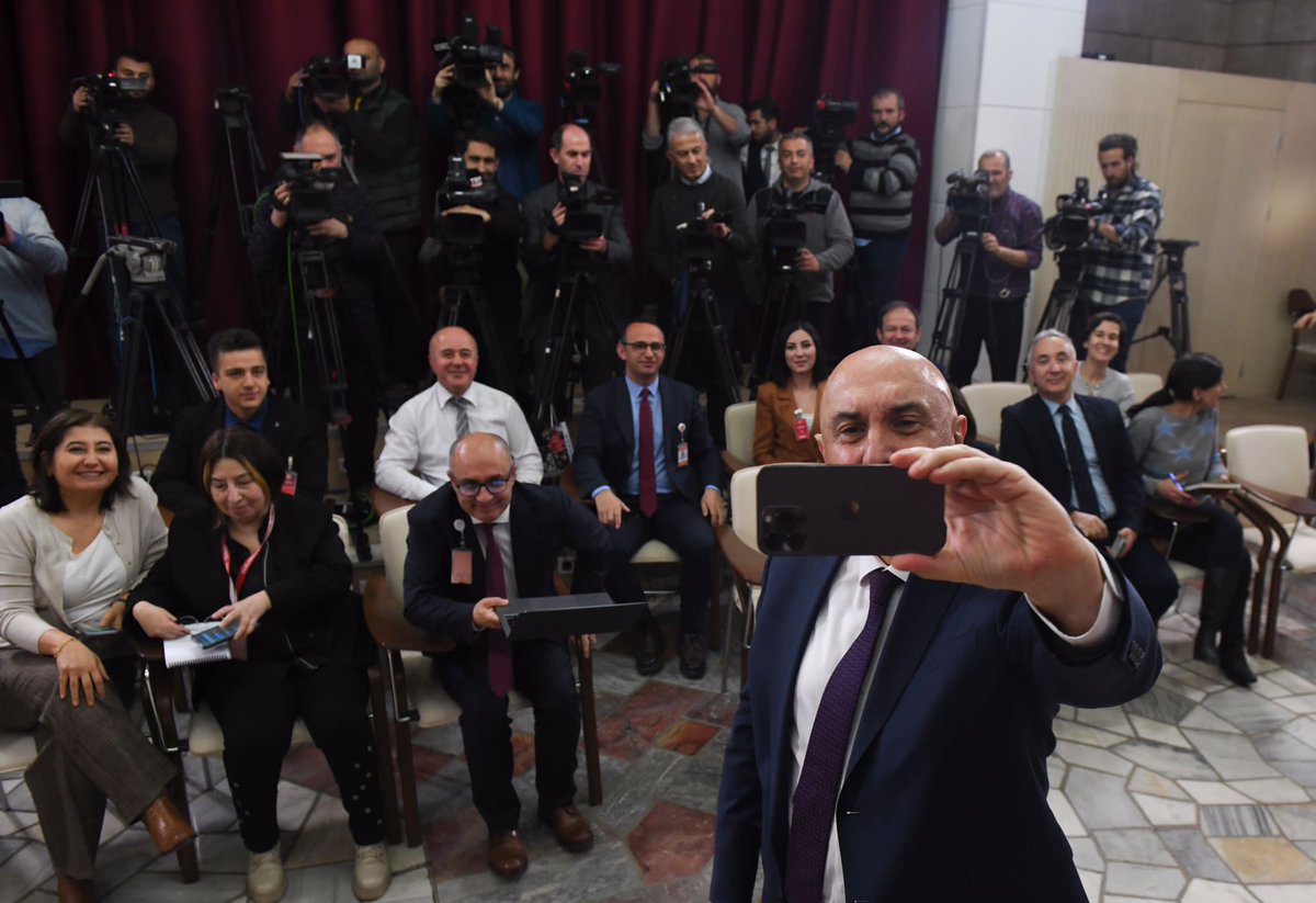 enginozkoc's tweet photo. Bugüne kadar hep sizin kadrajınızdan Türkiye ile buluştum. Benim kadrajımdan da hep güzel ve hep çok değerli göründüğünüzü bilmenizi isterim.😊 https://t.co/gVsesGpQxt