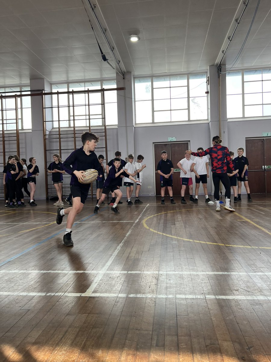 Ysbrydoli Cymru (@ysbrydolicymru) on Twitter photo Bore hyfryd gyda criw uwchradd <a href="/YsgolBroPedr/">Ysgol Bro Pedr</a> a <a href="/joyce_jaz/">JasmineJoyce</a> 🏉
Morning assembly & practical sessions with Jaz & the talented secondary pupils!
#ysbrydoli 🏴 Bore hyfryd gyda criw uwchradd <a href="/YsgolBroPedr/">Ysgol Bro Pedr</a> a <a href="/joyce_jaz/">JasmineJoyce</a> 🏉
Morning assembly & practical sessions with Jaz & the talented secondary pupils!
#ysbrydoli 🏴