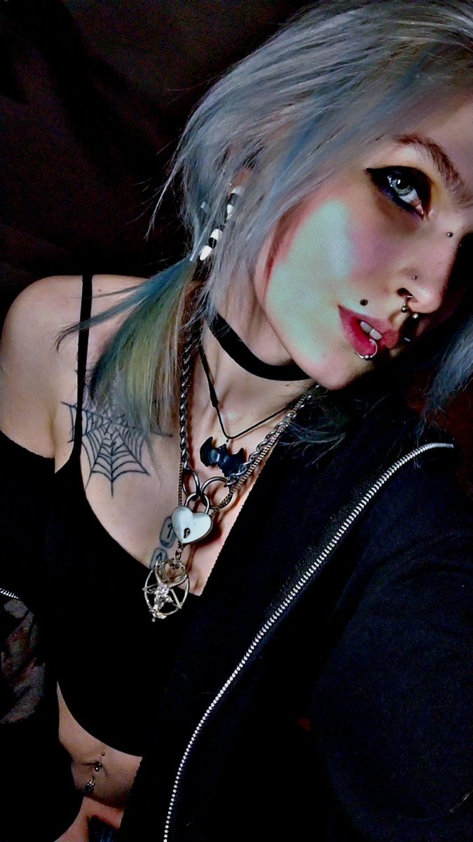 Snowcifer_666's tweet photo. Custom content? ✅
Guaranteed replies when subbed? ✅ 
Kink positive? ✅
Sweet as berry pie? ✅✅✅
Cum give me a follow 😘🖤💜
https://t.co/qMimVJe2jx
#onlyfans #sexy #sexygothgirl #onlyfansgirls #xxx #kinky #hot #customcontent #bodymods https://t.co/a8K0HCjiIu