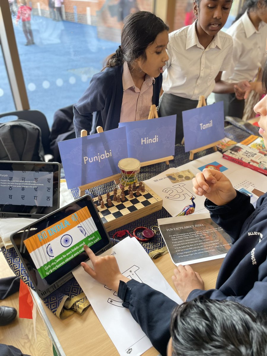 Alleyns_MFL's tweet photo. @AlleynsSchool Language and Culture Fair, hosted today by our wonderful bilingual pupils of all ages. How fortunate we are to be surrounded by such rich diversity! @_JaneLunnon https://t.co/DEZqs2vlBW