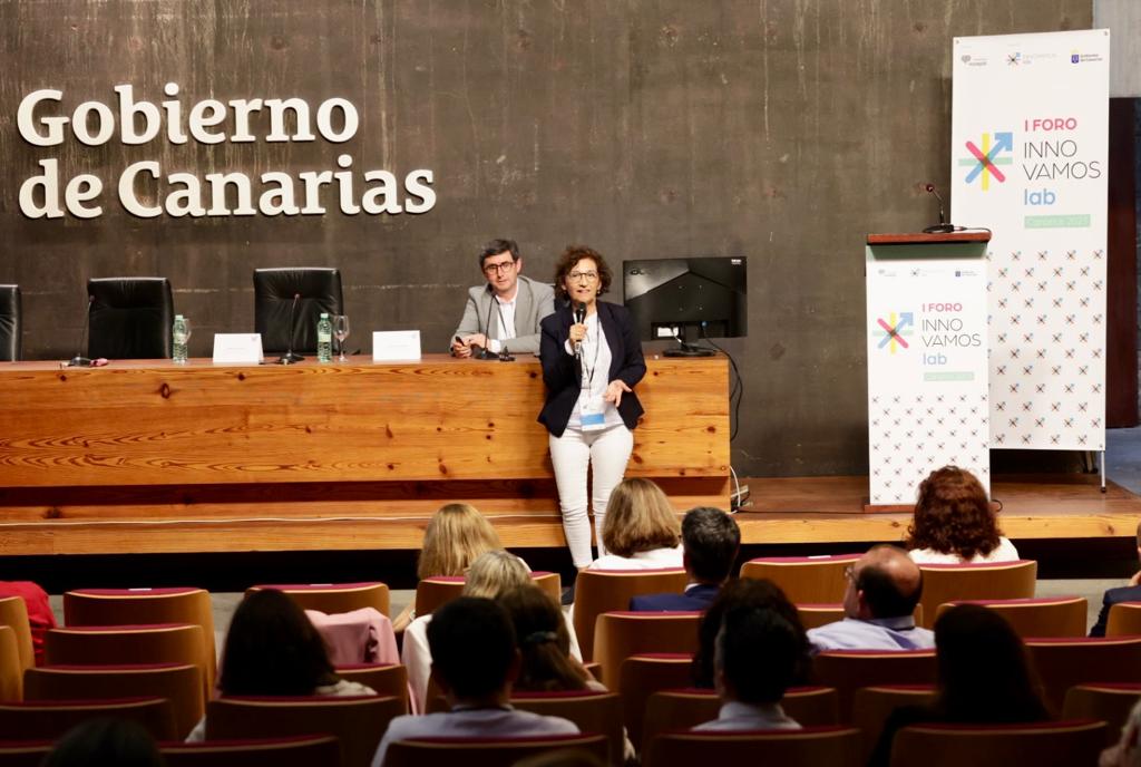novagob's tweet photo. I Foro Innovamos Lab Canarias 2023

Después de las exposiciones de proyectos del Gobierno de Canarias, continuamos aprendiendo con @ManuelJGarrido y Mª José López Sanfeliu de @InnovAnda21 

☑️Experiencia InnovAnda: Un modelo de innovación pública de abajo a arriba

@dgmcs_gobcan https://t.co/XaAVbzkD04