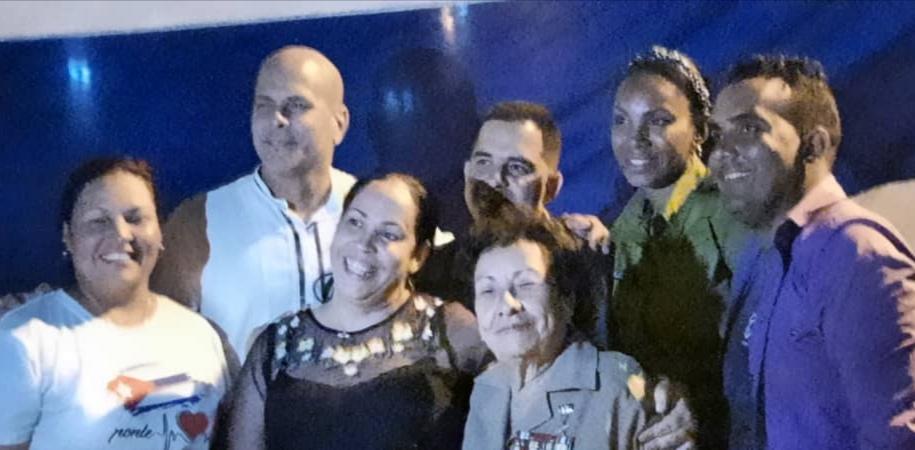 GHNordelo5's tweet photo. La General Delsa Esther 'Teté' Puebla, candidata a diputada por San Miguel del Padrón, nos acompañó en audiencia cederista en ese municipio. #Cuba #YoVotoXTodos #CDRCuba https://t.co/FW4X9cKt0R