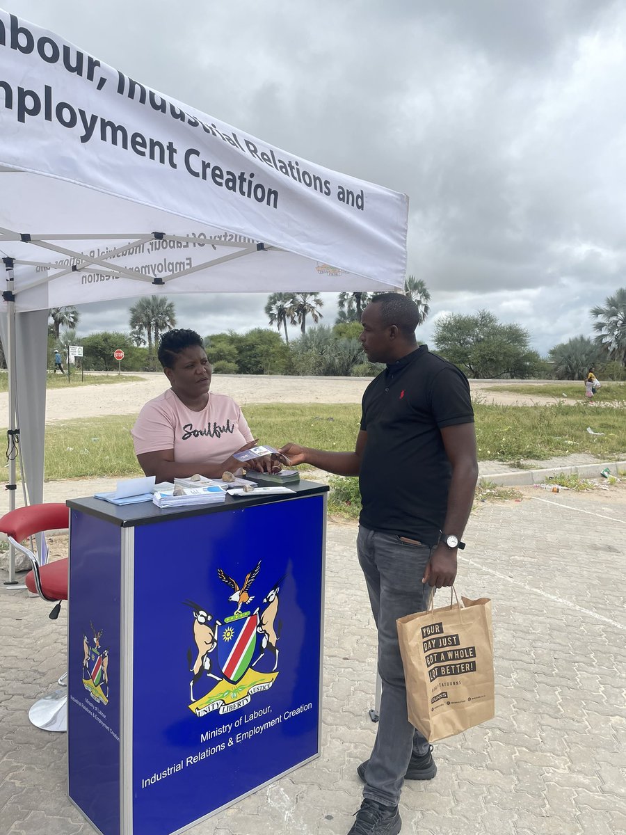 MOJLRNAM's tweet photo. The MLIREC team is seen hard at work in ensuring members of the public access the necessary information to enable them to alter their lives in a positive way. 

#labor #InternationalLabourOrganization #knowyourlabourlaws #jobsecurity #Labour #designatedemployers #mlirec https://t.co/JIWDuQT20n