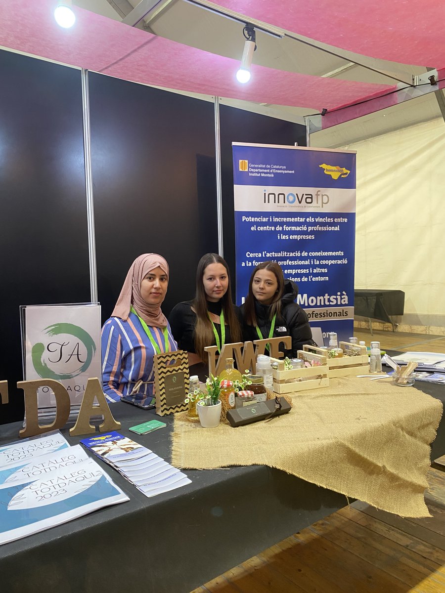 insmontsia's tweet image. Visita el nostre estand fins divendres i coneix tota l’oferta dels nostres #ciclesformatius  i #FamíliesProfessionals tant de grau mitjà com superior al  #ForumJoveAmposta Un espai perquè els i les joves coneguin i contactin amb els centres educatius del nostre territori