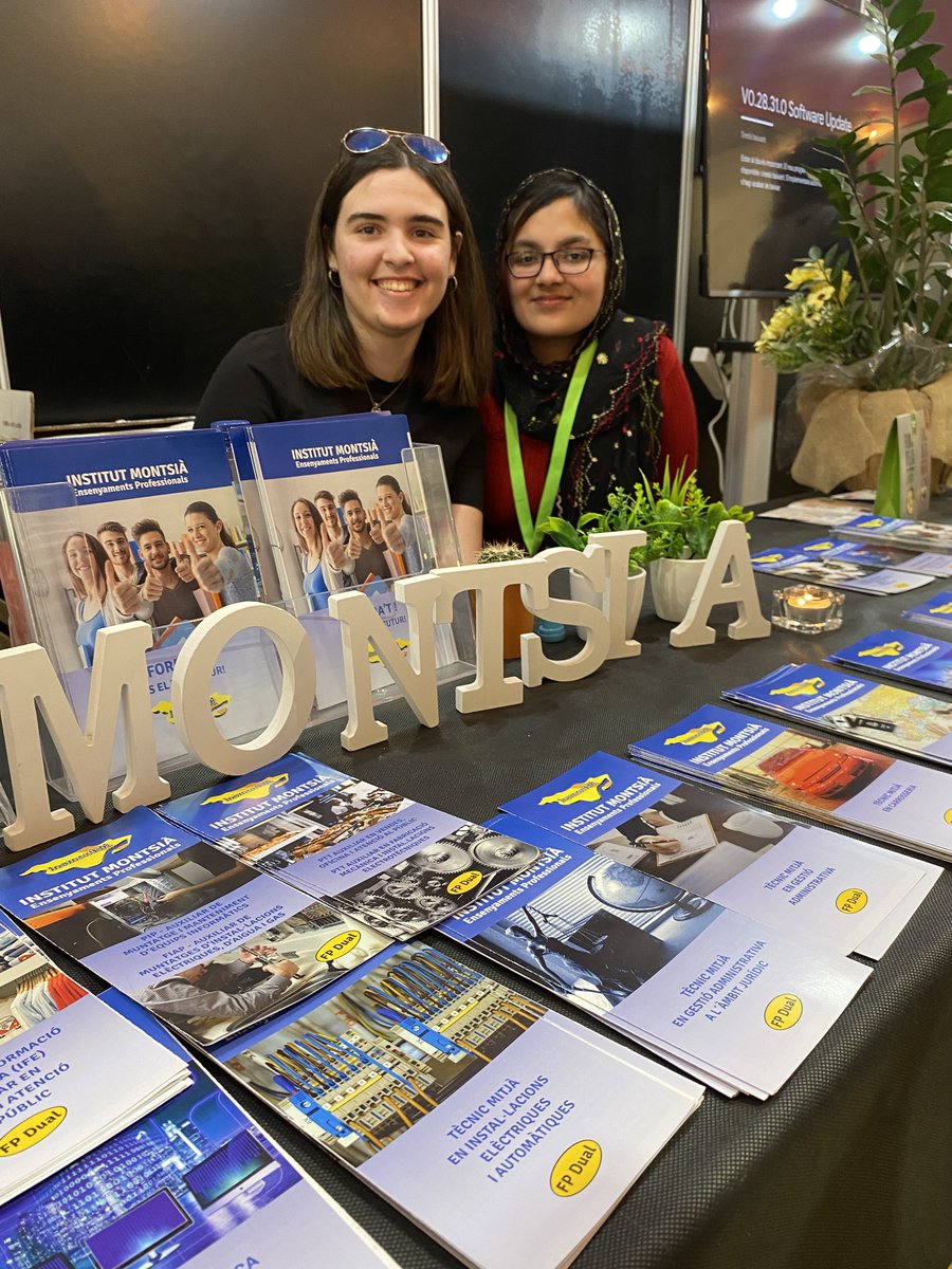 insmontsia's tweet image. Visita el nostre estand fins divendres i coneix tota l’oferta dels nostres #ciclesformatius  i #FamíliesProfessionals tant de grau mitjà com superior al  #ForumJoveAmposta Un espai perquè els i les joves coneguin i contactin amb els centres educatius del nostre territori