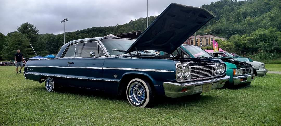 Lowrider Style CC tweet media