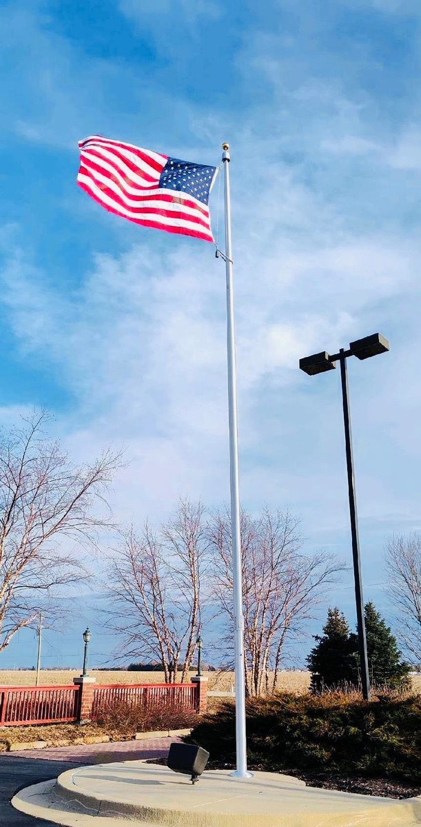 Take a look at our new flag set up. So majestic. We take pride in keeping our grounds beautiful and this flag is just the cherry on top. #seniorliving #beautifulcampus