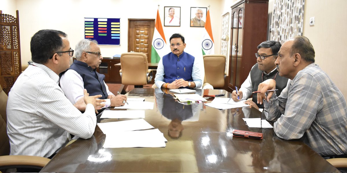 devusinh's tweet photo. Undertook a meeting with the Senior Officers of the DoP to finalise Chintan Sivir of officers.

Next set of Postal Reforms will flow from impending Chintan Sivir. https://t.co/awTlHiqucJ