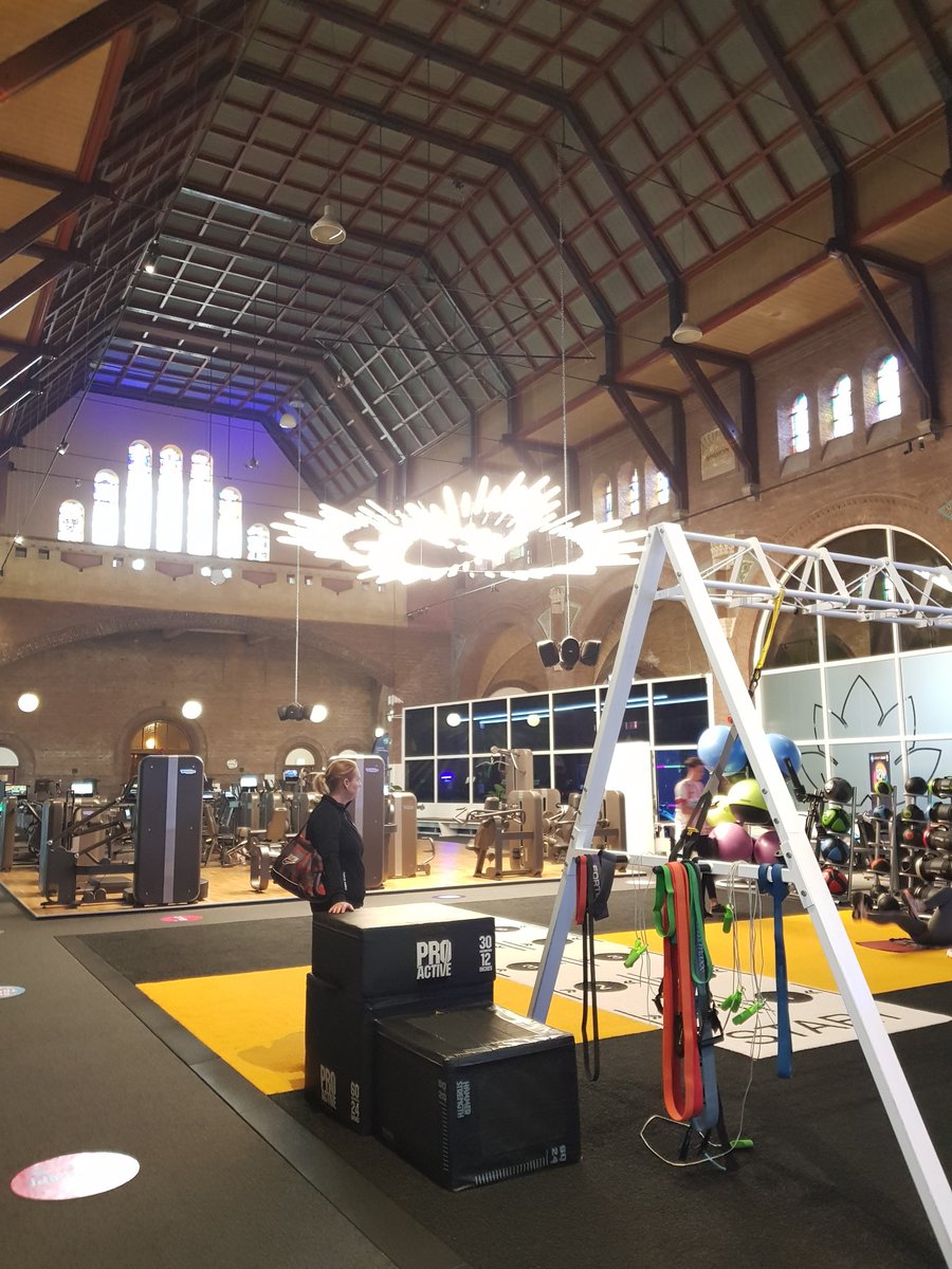 Nog 5 minuten en ik ga meedoen aan SpinforLife in de Stratumse Gerarduskerk. Publiek is tot 24.00 uur welkom!