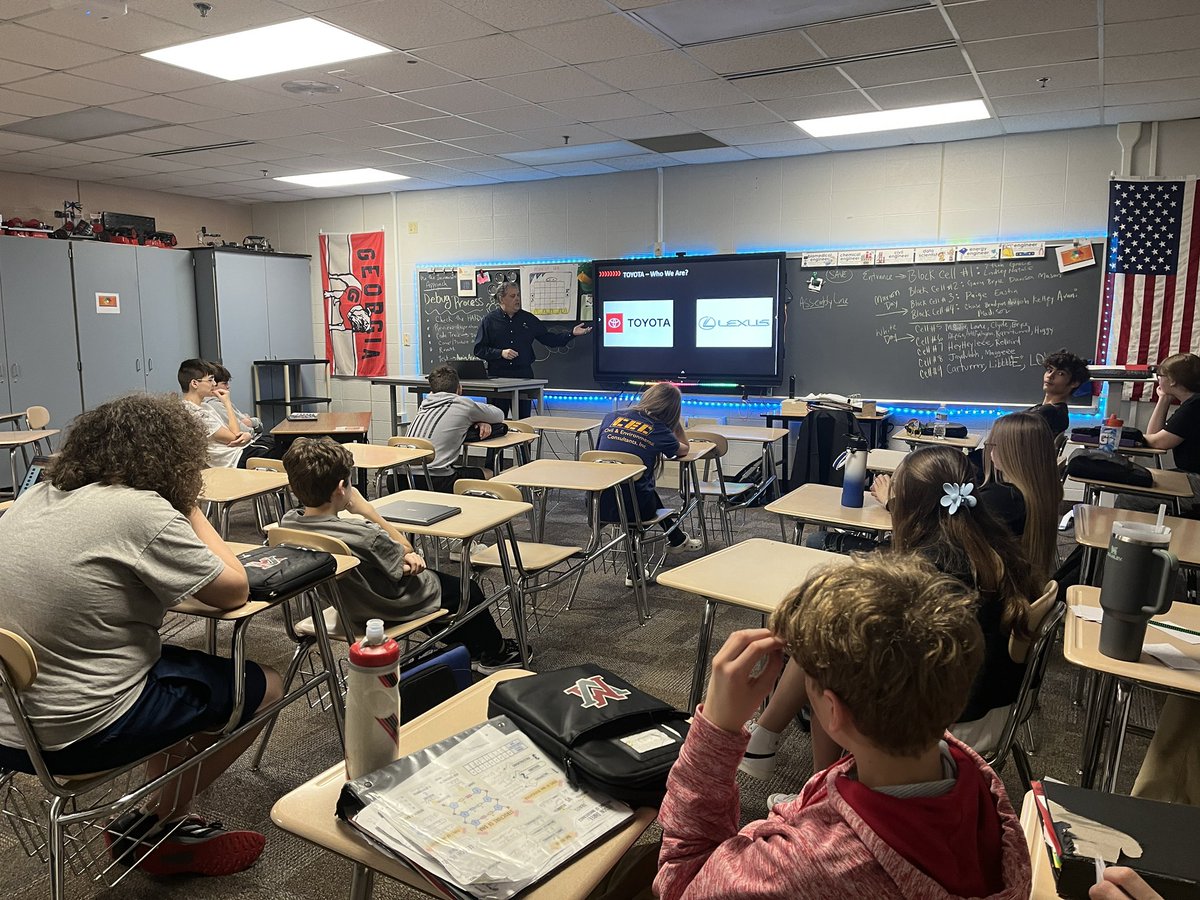 MVJHS_WEAVER's tweet photo. It’s EXPERTS Week here at @msdofmtvernon @mvjhsmtvernon @Toyota Mr. Mark Lynn
Toyota Motor North America 
Information Systems 
#WEAREMV #unlockingthepowerofexperts #msdmvSTEM https://t.co/4fX7uzswzW
