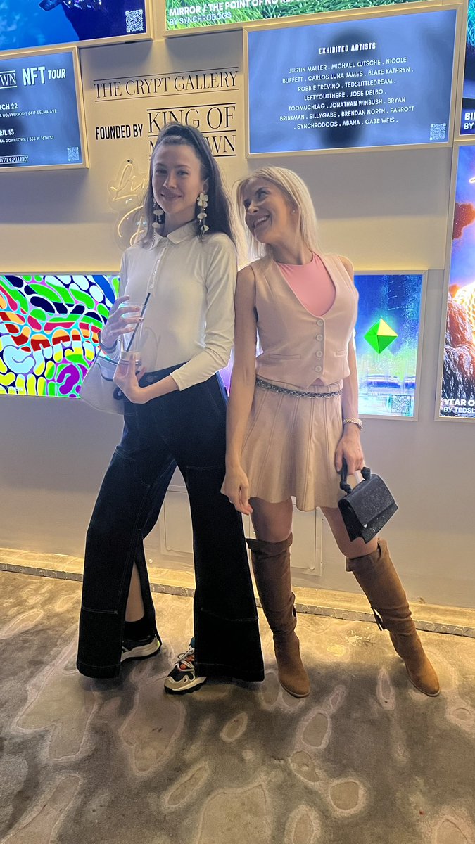 MichelleSmoller's tweet photo. Love seeing this beautiful fabulous talented lady (and her partner). Always such a delight! And great to be @crypt_gallery last night with friends ❤️❤️💫🙌 https://t.co/NaJVvFvalH