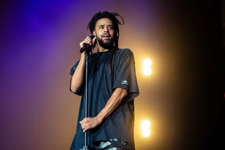 Team DREAMVILLE tweet media