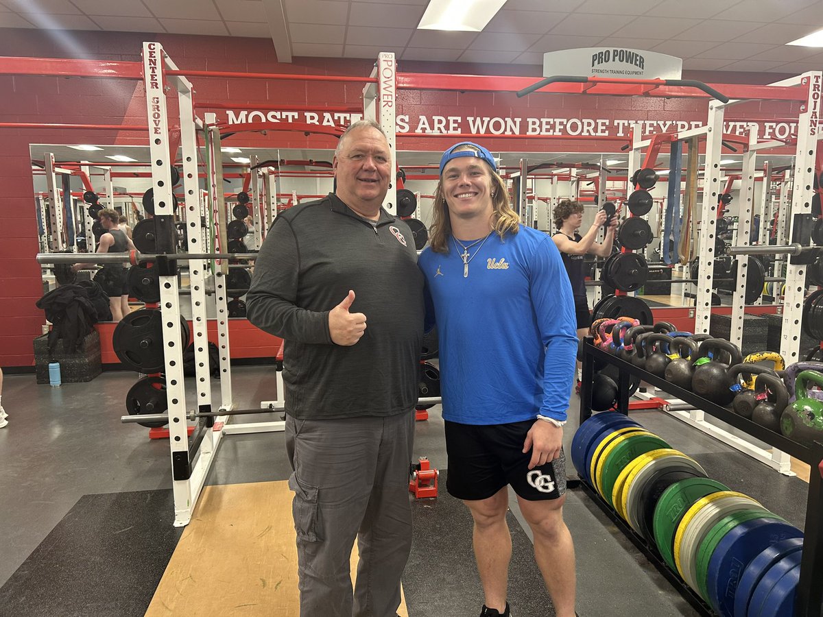 The WarHorse is home for break and came by to say hello. Great seeing Mr Football. <a href="/CGSportsNetwork/">CG Sports Network</a> <a href="/CGTrojansAD/">CGHS Athletic Dept.</a> <a href="/CGBFL1/">CGBFL</a>