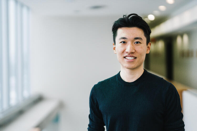 WaterlooMath's tweet photo. 🎉Congratulations to Alex Zhu,  a second-year Computing and Financial Management student, for being named Co-op Student of the Year for the Faculty of Mathematics!

Read more about his achievement here: https://t.co/xUXIhp374h

#WaterlooMath https://t.co/u0Gnv2JwSn