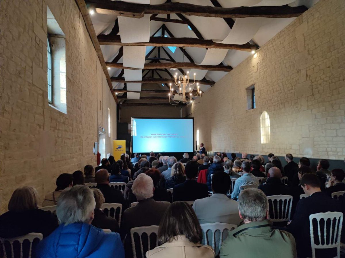 LPNews_NDIE's tweet photo. #LaPosteEnNormandie 
@LaBanquePostale est ravie de recevoir ses clients patrimoniaux comme elle l'a fait à Thue et Mue dans le #Calvados lors d'une soirée d'échanges et de partage https://t.co/F3VpoebZ7r