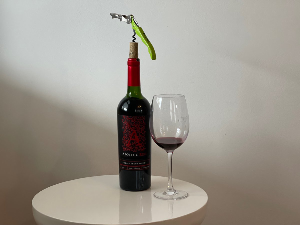 WineryAdvisor's tweet image. Sweet &amp;amp; fruity! Apothic Red offers a unique blend of berry and vanilla aromas. It may not be full-bodied, but its flavorful punch is worth exploring. Read our review to find out more: californiawineryadvisor.com/apothc-red-ble… #winereview #apothicred 🍷 @ApothicWine