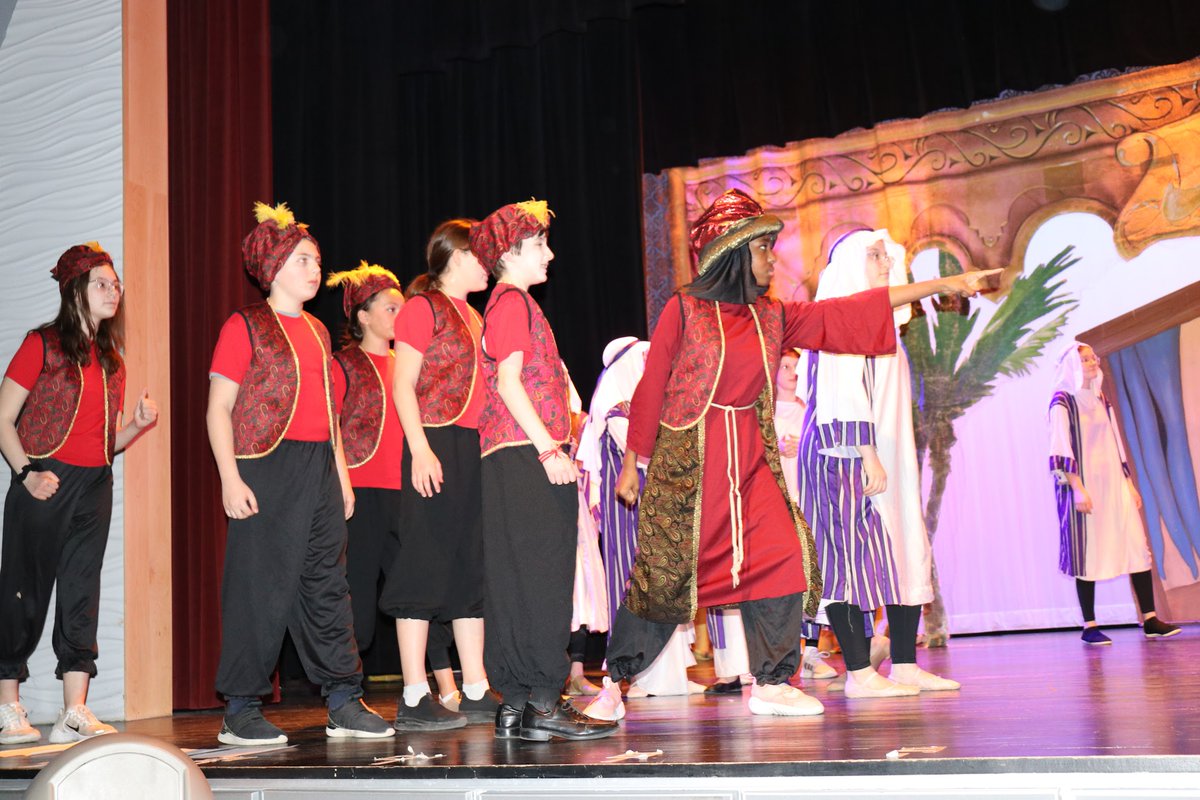 LibraryMESMS's tweet image. Our cast and crew of Aladdin Jr are so excited to perform this Friday &amp;amp; Saturday night! Tickets are selling quickly, so don&apos;t miss out! Tickets available on the MESMS website.